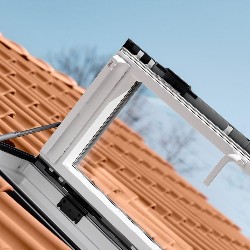 Ventana VELUX salida a cubierta GXU 2070 poliuretano blanco