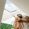 VELUX Ventana eléctrica con cúpula de vidrio liso