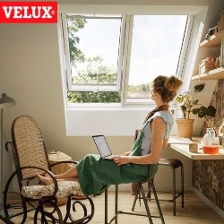 VELUX  2en1 ventana proyectante manual GPLS 2070 pintada blanca.