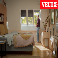 VELUX  3en1 ventana proyectante manual GPLS 2070 pintada blanca.