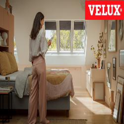 VELUX  3en1 ventana proyectante manual GPLS 2070 pintada blanca.