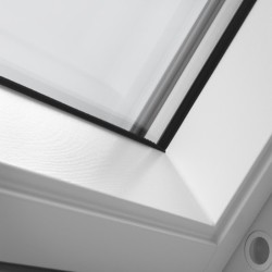 Ventana VELUX proyectante GPL 2068 blancas y vidrio máximo aislamiento